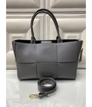 Сумка-тоут Bottega Veneta Arco small серая
