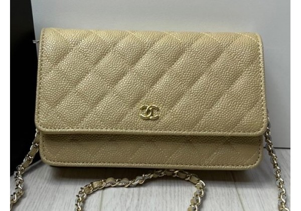 Женская сумка Chanel convert золотистая 