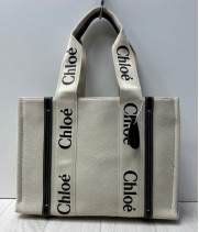 Chloe сумка Woody Tote белая с черным 