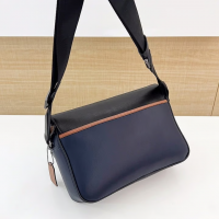 Сумка Coach Track Crossbody черная с красным прямоугольная