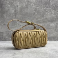 Сумка Miu Miu Crossbody Beige