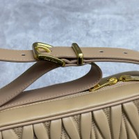 Сумка Miu Miu Crossbody Beige