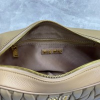 Сумка Miu Miu Crossbody Beige