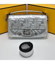 Сумка Fendi Baguette Silver с узором FF