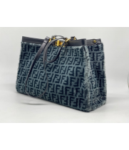 Fendi сумка серая пушистая